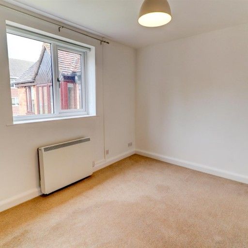 School Lane, Kenilworth - Photo 1