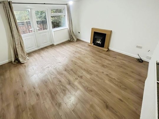 2 bedroom end of terrace house to rent - Photo 1