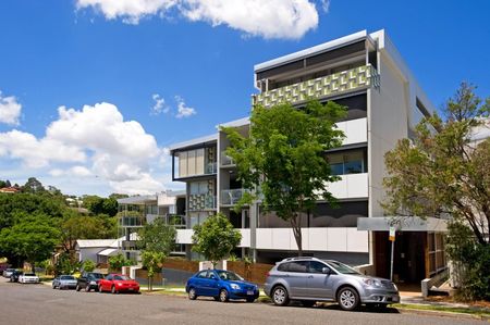 Paddington - STYLISH 2 BEDROOM 2 BATHROOM APARTMENT - JUST 2KM FROM THE CBD - Photo 5