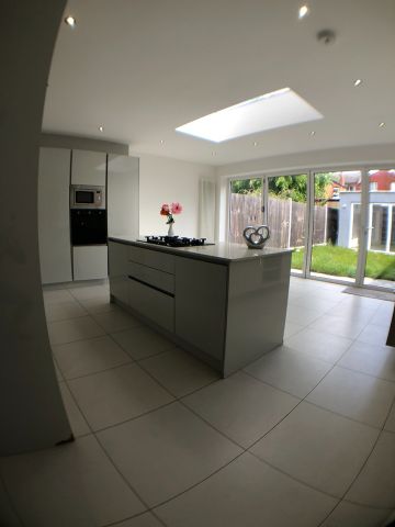 Room in a Shared House, Cedar Road, NW2 - Photo 5