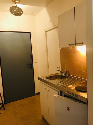 Location Appartement 1 pièce 20m² BESANCON 25000 - Photo 2