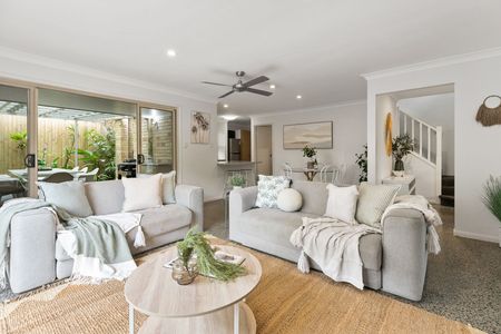 Modern Townhouse in Prime Byron Location - Photo 2