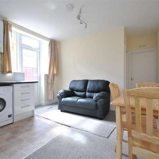 Horn Lane, W3 - Photo 1