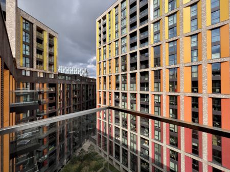 Charles Clowes Walk, Nine Elms, SW11 7AG, London - Photo 4