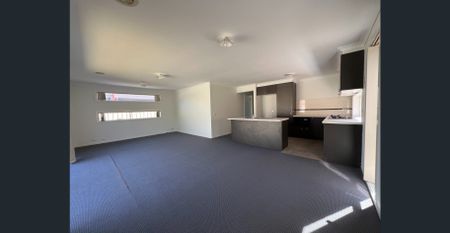 Charming 3-Bedroom Family Home for Rent in Brookfield – $430/week! - Photo 3