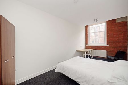 5 Bed Flat, Bells Square, S1 - Photo 4
