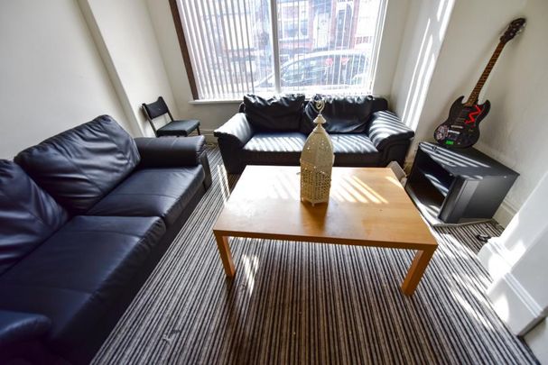 5 bedroom terraced house to rent - Photo 1