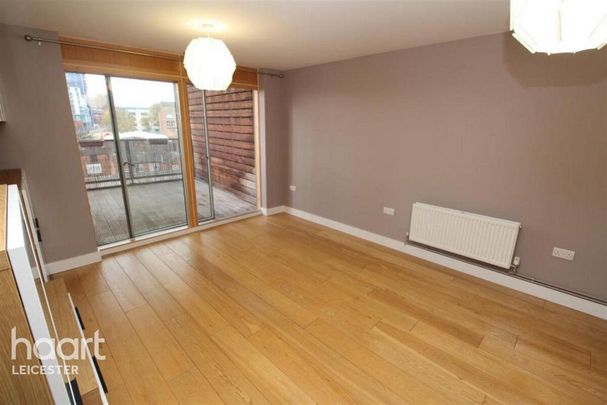 2 bedroom apartment to rent - Photo 1