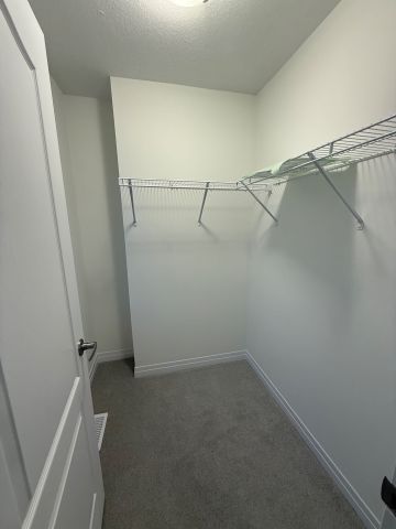 For Lease - 116 Velvet Way, Thorold, Ontario - Photo 4