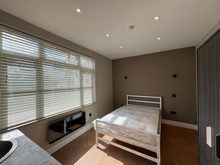 Muirfield Road, Watford WD19, London - Photo 3