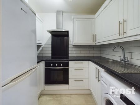 Swan Road, Feltham,TW13 - Photo 3