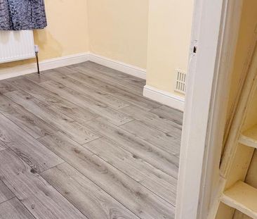 3 bedroom terraced house to rent - Photo 6