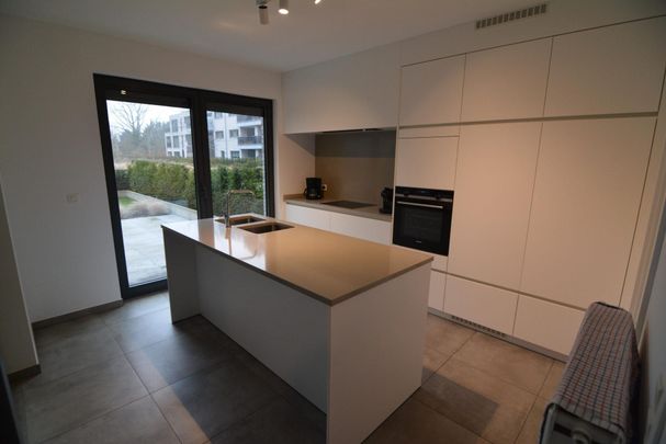 Ruim hedendaags gelijkvloers appartement in het centrum van Lier - Photo 1