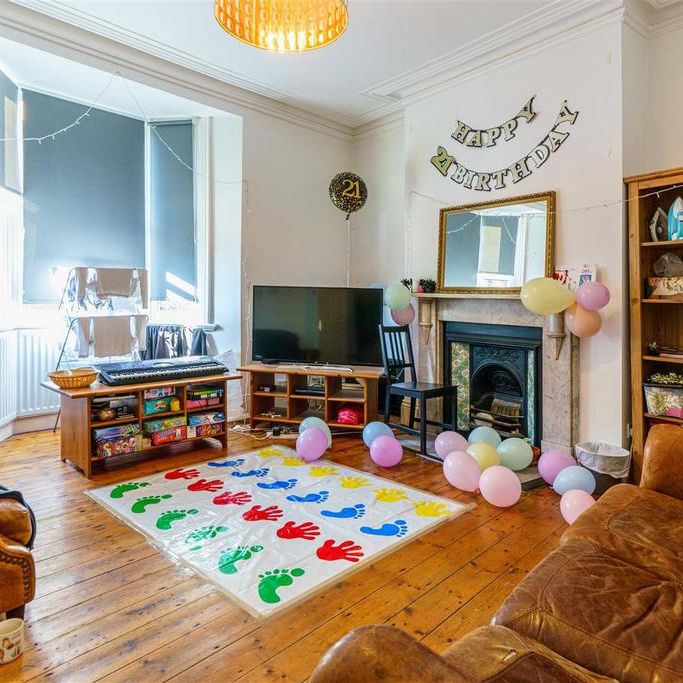 6 bedroom terraced house to rent - Photo 1