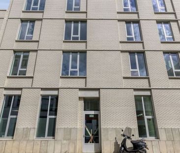 Appartement te huur in Antwerpen voor € 950 met 1 slaapkamer - Photo 1