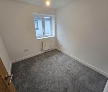 4 bedroom detached house to rent - Photo 5