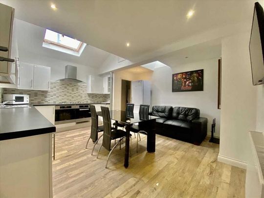 6 bedroom house share to rent - Photo 1
