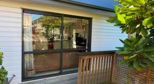 Titirangi - Titirangi, 1 bedroom standalone house - Photo 1