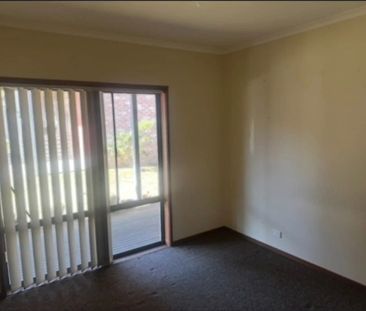 Bayswater North - Photo 1