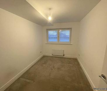 2 bedroom property to rent in Renfrew - Photo 2