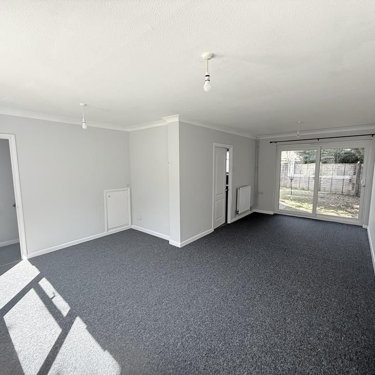 3 bedroom property to rent - Photo 1