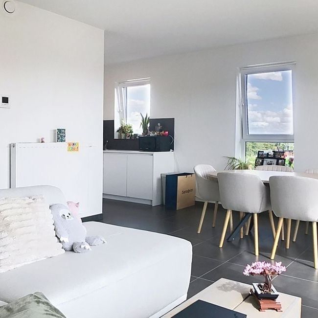 Appartement te huur in Emelgem voor € 625 met 2 slaapkamers - Photo 1