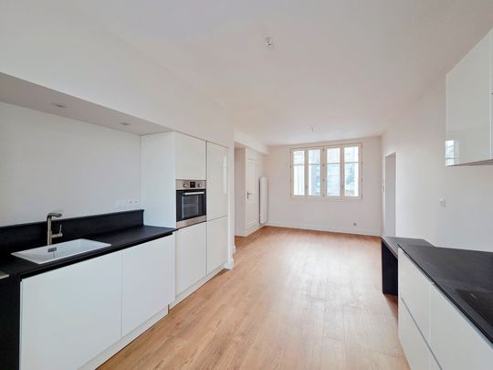 Location Appartement 4 pièces 132m² BRIOUDE 43100 - Photo 1