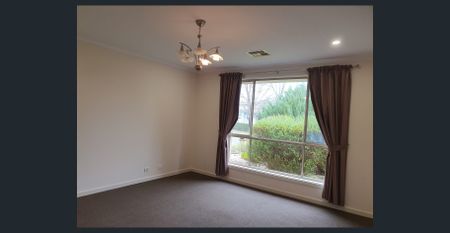 Well maintained Large four bedroom House, - Photo 2