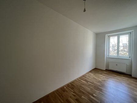 PROVISIONSFREI – Hochwertig ausgestattete 4-Zimmer-Wohnung mit großem Balkon in hipper Lage - Photo 3