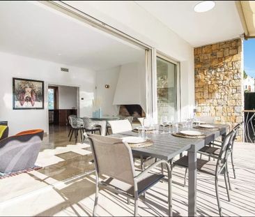 Maison à louer Cagnes Sur Mer, Cote d'Azur, France8 500 EUR / Mois - Photo 6