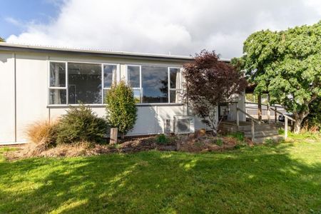 Tidy 2 Bedroom in Otautau! - Photo 3