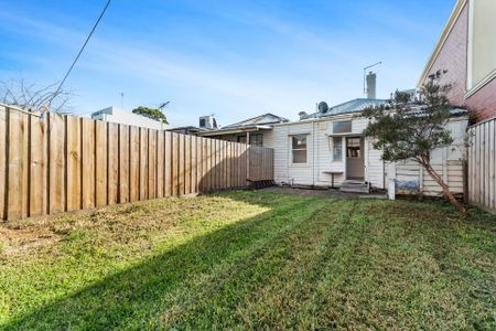 17 Finlay Street, - Photo 4