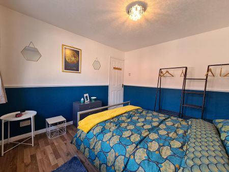 2 bedroom flat to rent - Photo 5