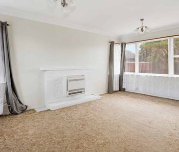 Central living made easy - Photo 3