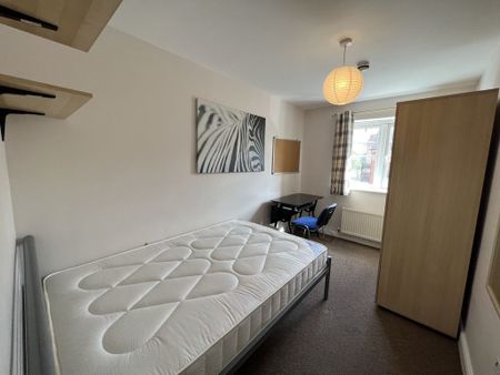 Moins Court, Osbaldwick - P10610 - Photo 4