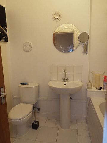 1 bedroom flat to rent - Photo 4