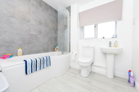 Fourth Avenue - Photo 5