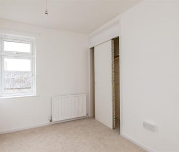 3 bed Apartment To Let - Photo 2
