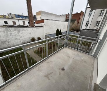 Helle 2-Raum-Wohnung mit großem Balkon in Stadtfeld Ost - Photo 2