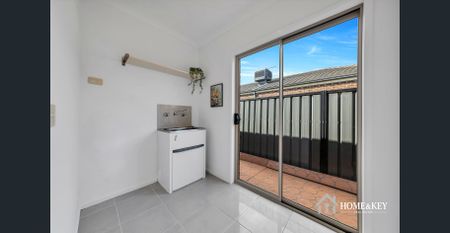 Modern Family Home / 2 Living areas - Photo 5