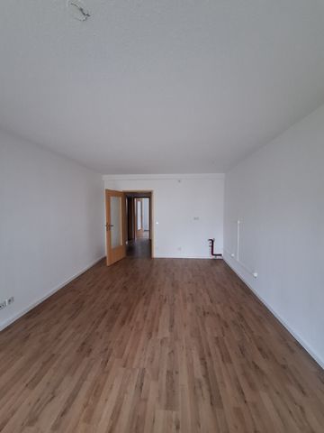 Terrassenwohnung mit offenem Wohn-Kochbereich - Photo 2