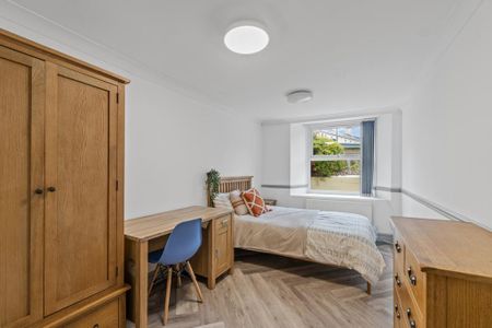 3 bedroom apartment to rent - Photo 4