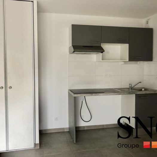 T3 AVEC LOGGIA ET PARKING - Photo 1