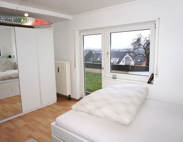 Super Uni-Lage! Apartment mit Pantryküche, Terrasse und Weitblick - Photo 1