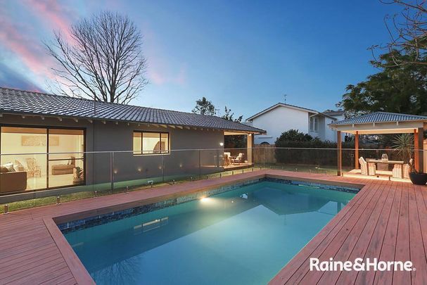 Contemporary, Spacious Home with Beautiful Pool Area - Photo 1