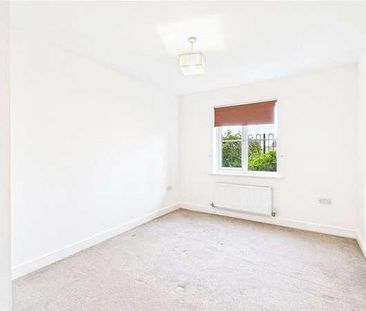 Oakside Court, Fencepeice Road, Ilford, Essex, IG6 - Photo 4