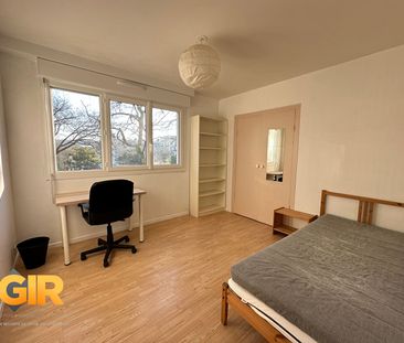 Location Appartement 4 pièces 75m² RENNES 35000 - Photo 2
