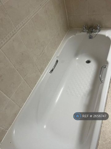 2 bedroom penthouse to rent - Photo 5