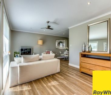 Perfect Family Retreat - Located Near Everything! - Photo 2