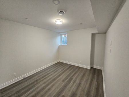 For Lease - 3910 Skyview Street, Mississauga, Ontario - Photo 5